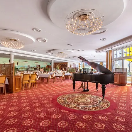 Hotel Zur Post - Ein Rovell Hotel-2