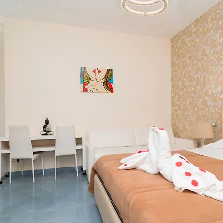 Guest House Emily Suites Sorrento-3