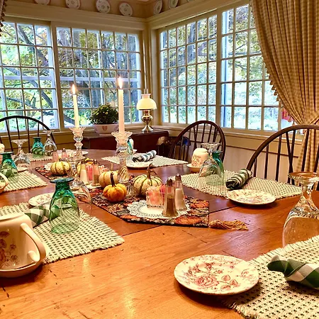 Stockbridge Country Inn (Adults Only)-3