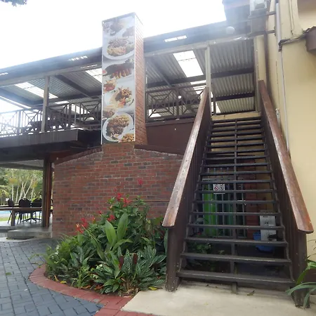 Elephant Lake Hotel-2