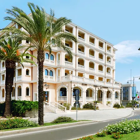 Grand Hotel President-2