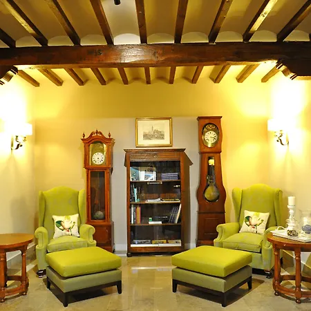 Parador De Santillana Altamira-3