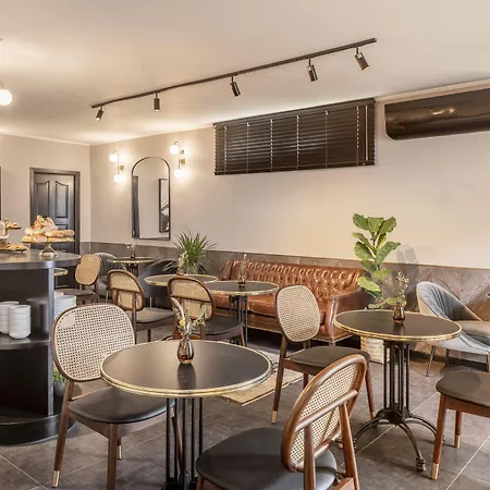The New Port Hotel Tlv-2