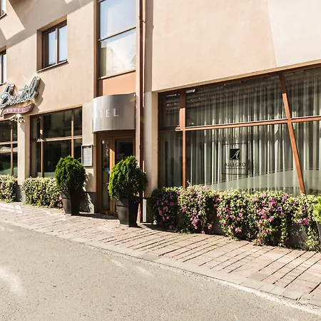 Boutique Hotel Bristol-3