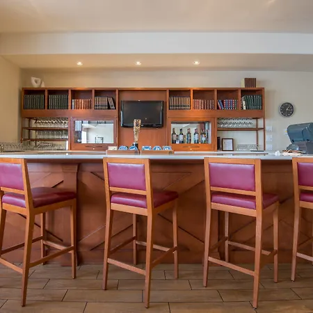 Four Points By Sheraton Saskatoon-3
