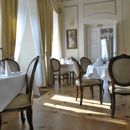 Dwor Kombornia Hotel&Spa-3