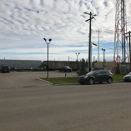 Econo Lodge Lloydminster-3