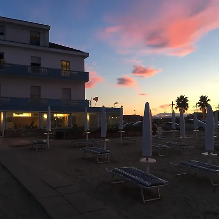 Hotel Strand-3