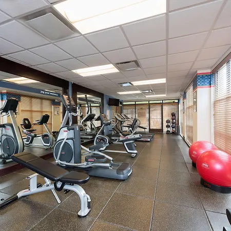 Hampton Inn Detroit Roseville-3