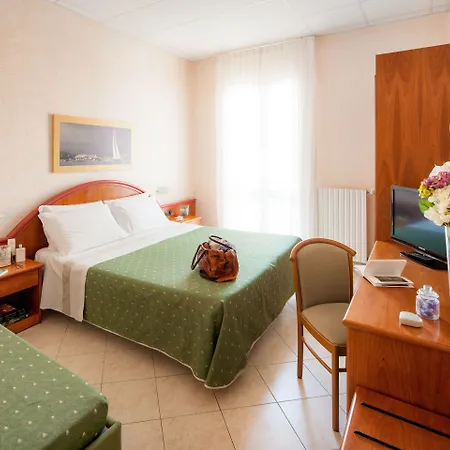 Hotel Gabriella-2