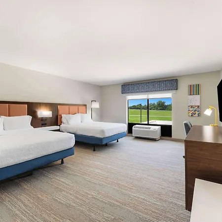 Hampton Inn Milford-3