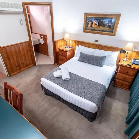 Astor Inn-2