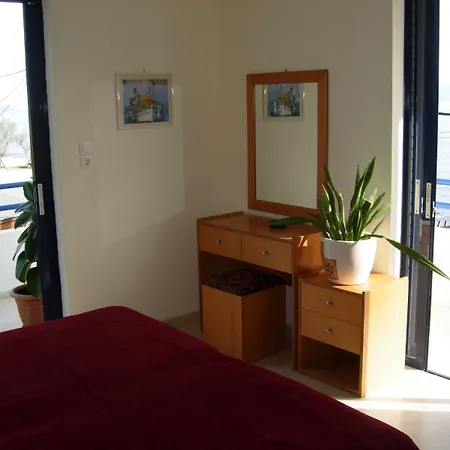 Philippos Studios & Apartments-3