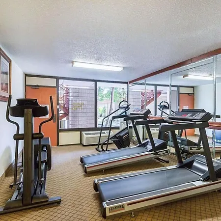 Greentree Hotel & Extended Stay I-10 Fwy Houston, Channelview, Baytown-2