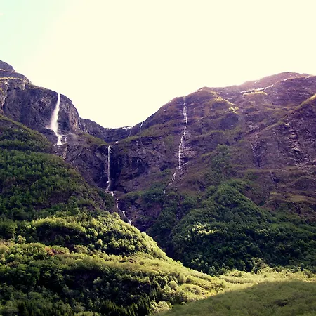 Gudvangen Fjordtell-2