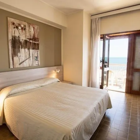 Hotel Scacciapensieri-3