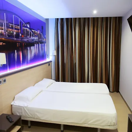 Hostal Las Flores Ramblas-3