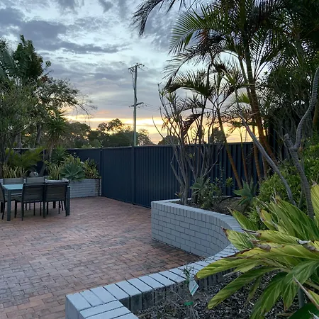 Burleigh Gardens North Hi-Rise Holiday Apartments-3