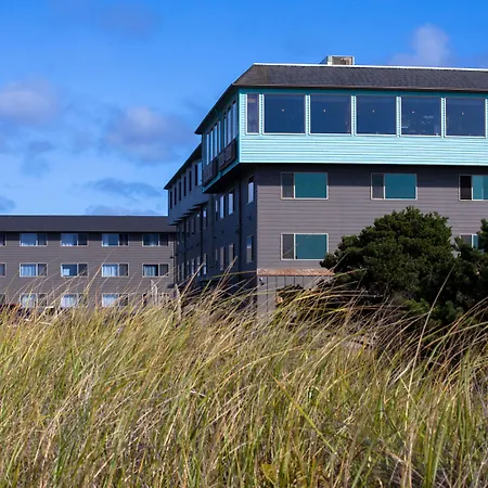 Adrift Hotel-3