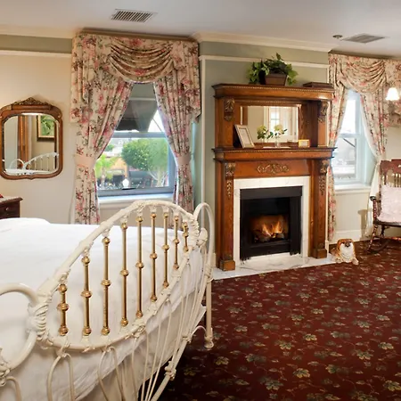 Doryman'S Oceanfront Inn-3