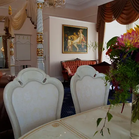 Schloss Hotel Wolfsbrunnen-2