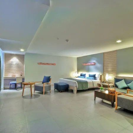 ASHLEE Heights Hotel Patong-2