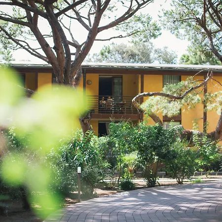 Canado Family Hotel-3