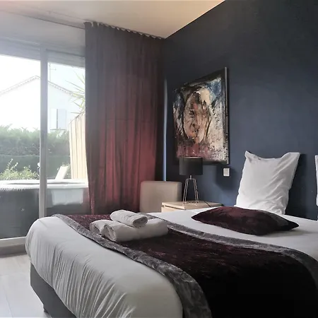 Hotel Sable Et Soleil - Port, Plage & Jacuzzi Prive-3
