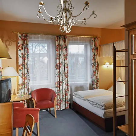 Hotel Schloss Schweinsburg-3