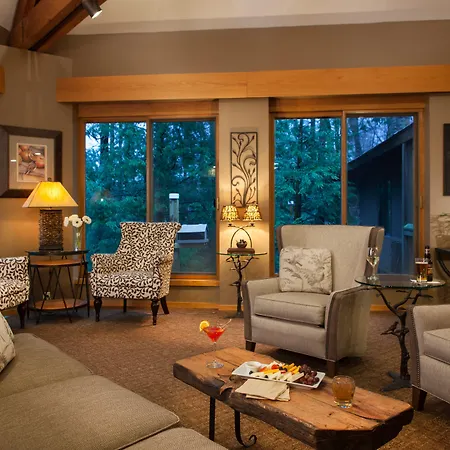 The Inn At Honey Run Millersburg-3