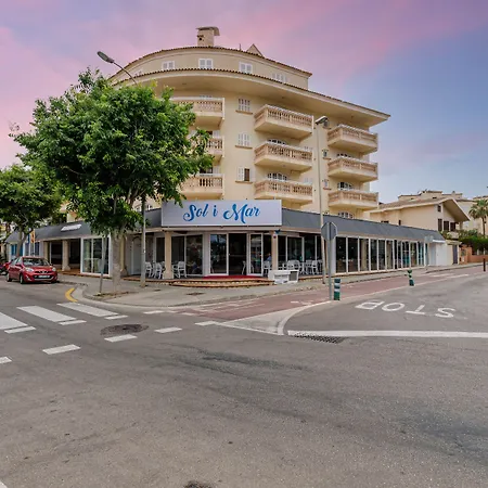 Sol y Mar Apartments-3