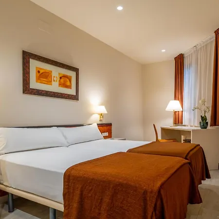 Hotel Glories-2