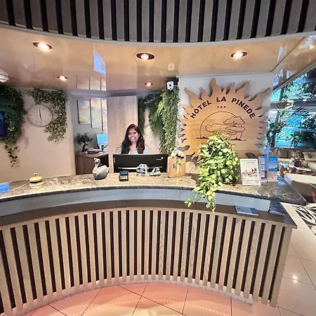 Hotel La Pinede-3