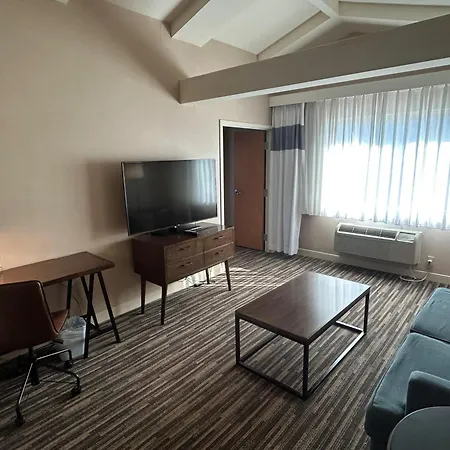 Best Western Premier Plainview-Long Island Hotel-2