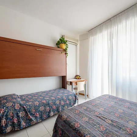 Aparthotel Pineda-3