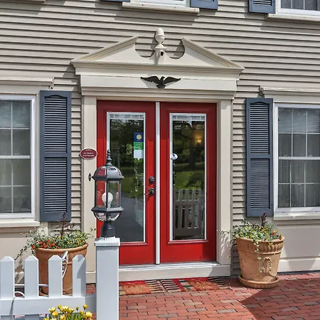 Eagle Wing Inn - Cape Cod-3