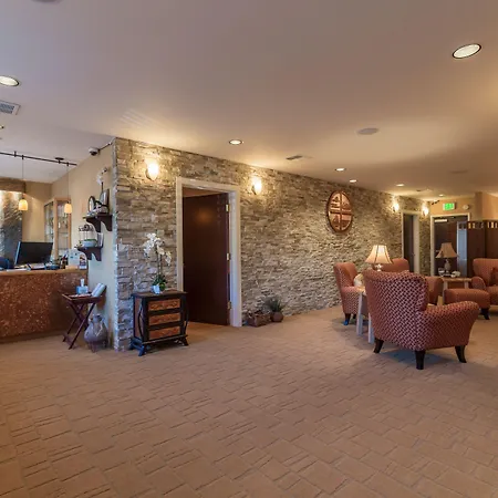 Hallmark Resort In Cannon Beach-2
