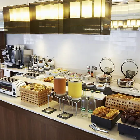 Courtyard By Marriott Aberdeen Airport-3