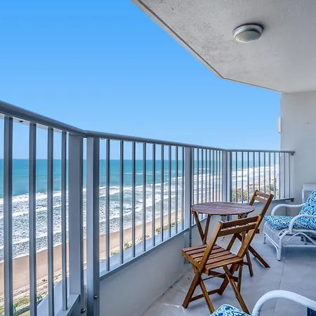 Pacific Plaza Apartments-3