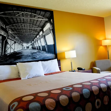 Super 8 By Wyndham Fox Creek-2