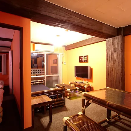 Royal Hotel-2