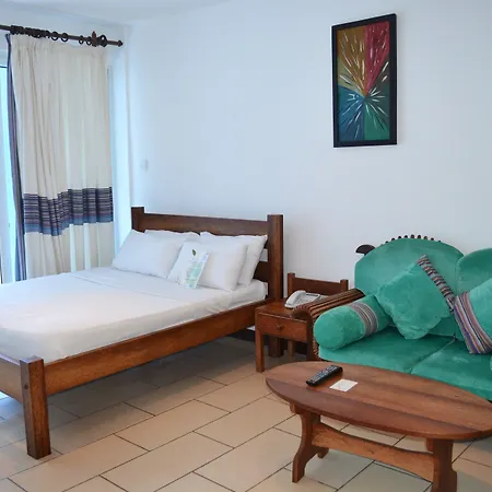 Cowrie Shell Beach Apartments Official-3