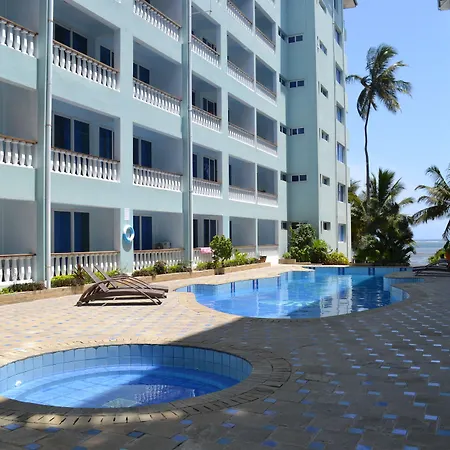 Cowrie Shell Beach Apartments Official-3