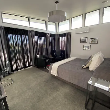 Starhaven Retreat-2