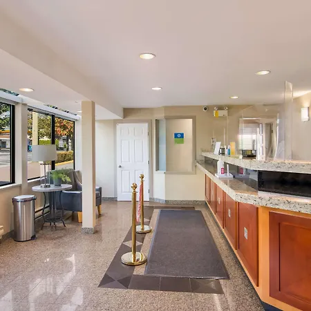 Surestay By Best Western North Vancouver Capilano-2