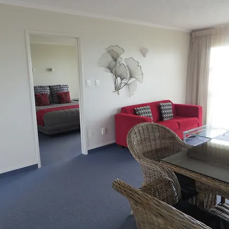 Harbour View Motel On Ahuriri Beach In Napier Nz With Sea View Suites-3