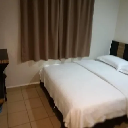 Hotel Traveller-2