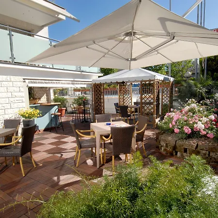 Hotel St. Moritz-2