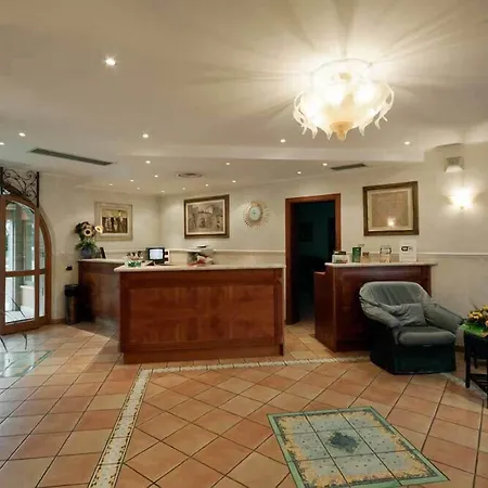 Hotel Villa Luigi-3