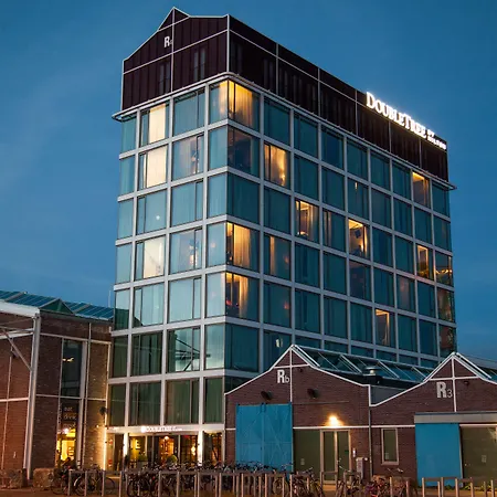 DoubleTree by Hilton Amsterdam - NDSM Wharf-3